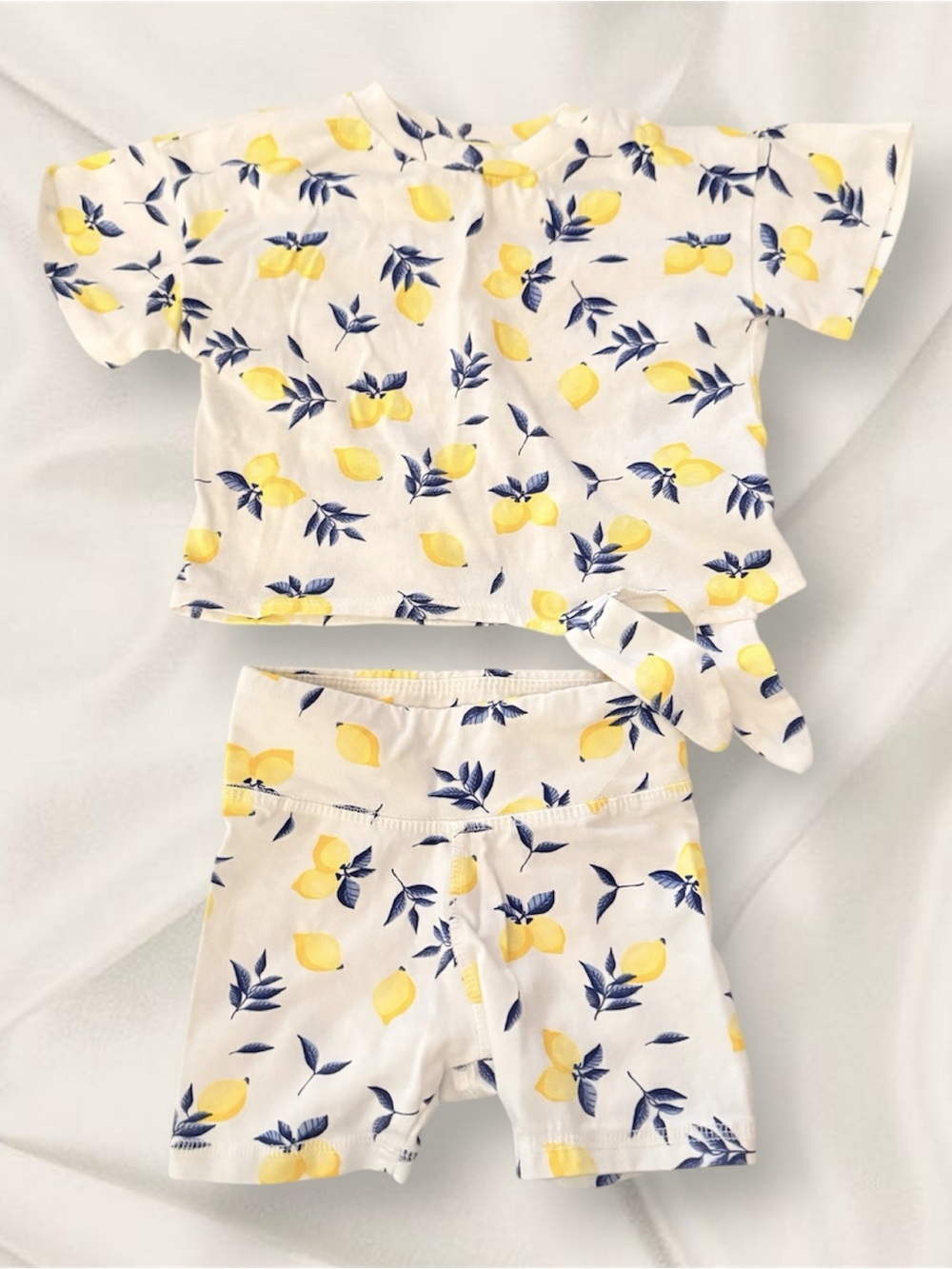 Jessica Simpson White Pajama Set with Yellow Lemon Print